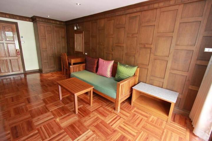 Room 23 of 35