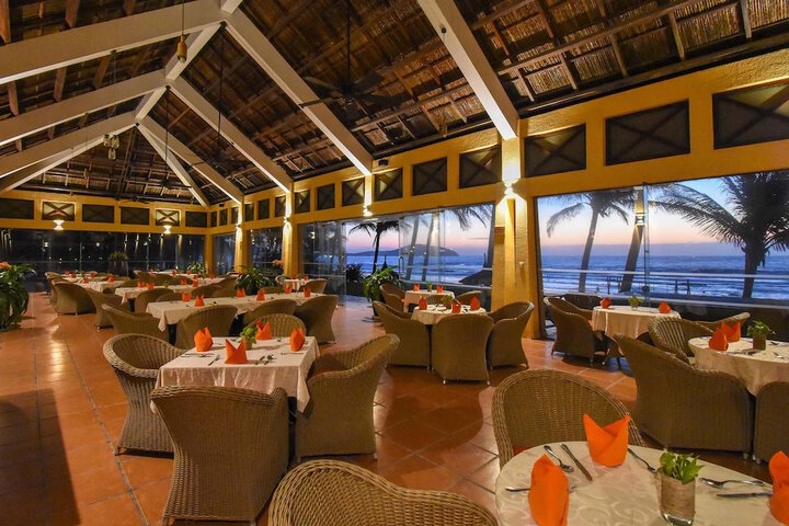 Dining 105 of 138
