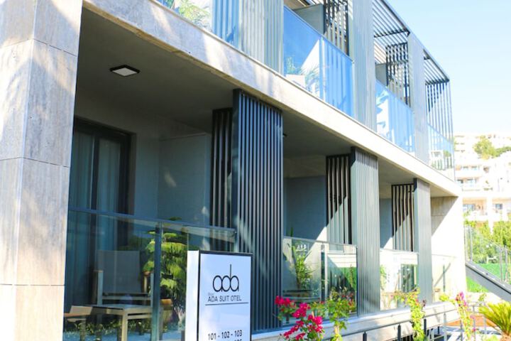 Hotel Exterior 47 of 61