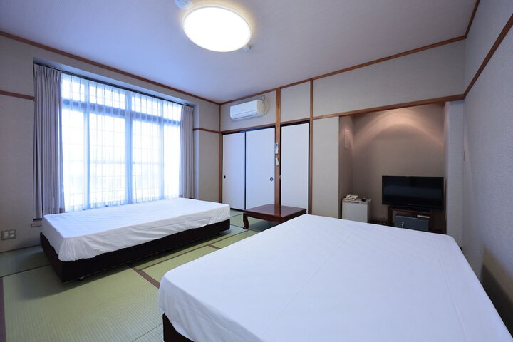 Room 19 of 90