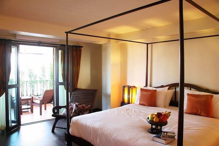 Room 7 of 14