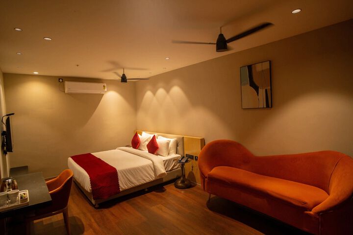 Room 8 of 20
