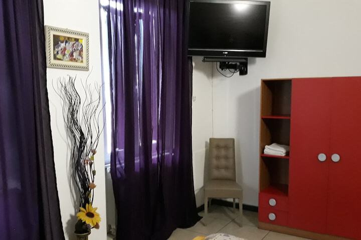 Room 17 of 34
