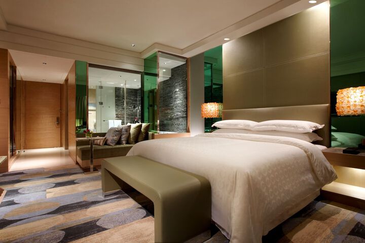 Room 9 of 52