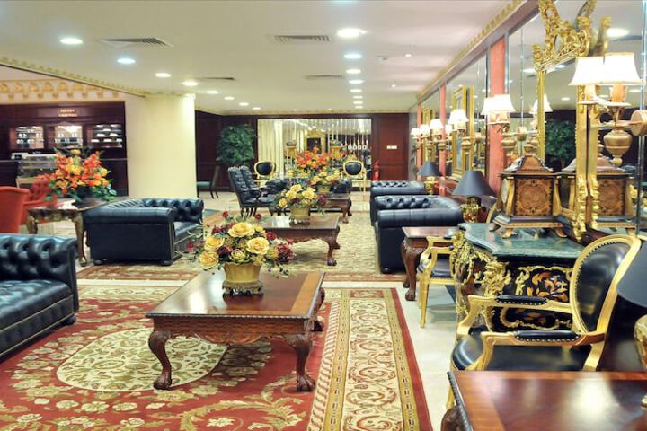 Guest Lobby