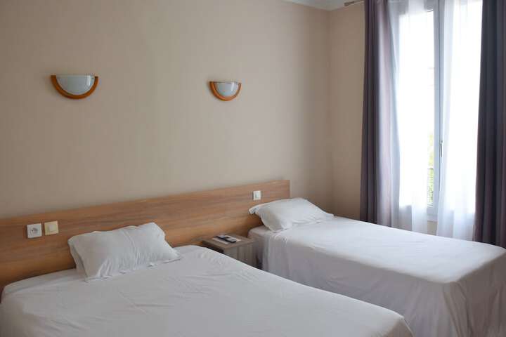 Room 16 of 42