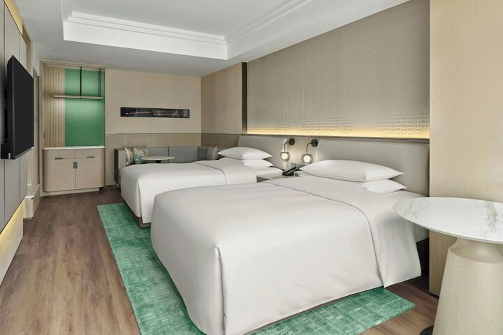 Room 25 of 72