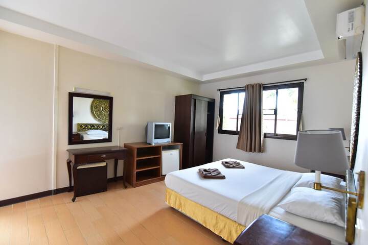 Room 48 of 165