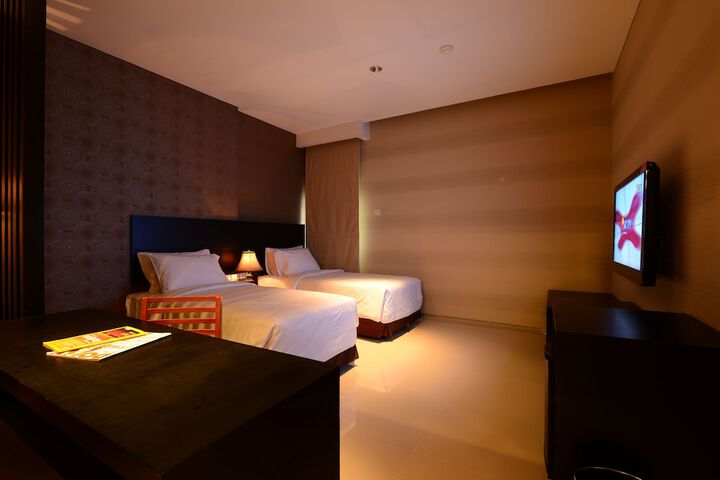 Room 12 of 56