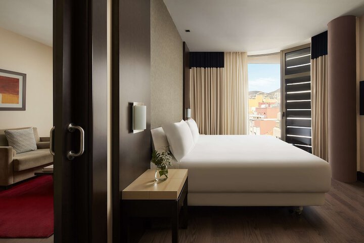 Room 7 of 30