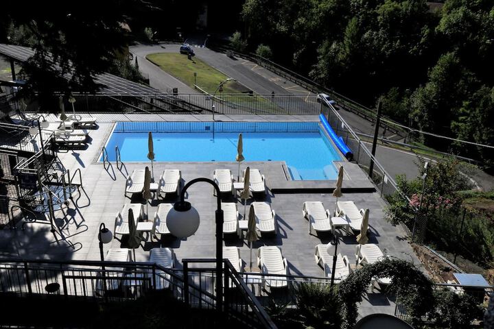 Pool Hotel
