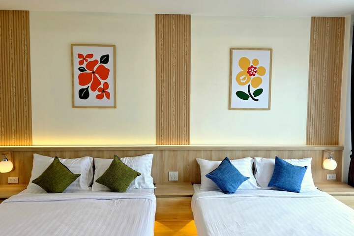 Room 30 of 97