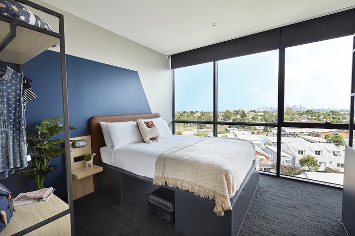 Room 25 of 80
