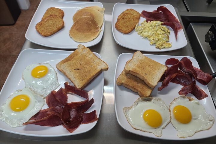 Breakfast/Coffee Service 50 of 77