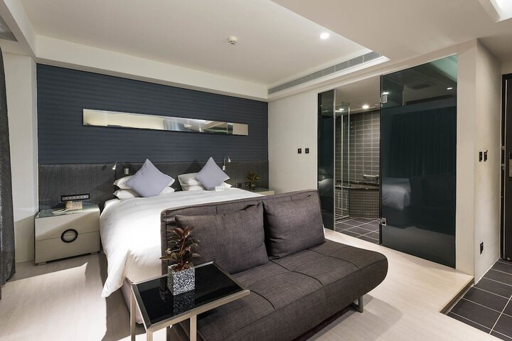Room 10 of 55
