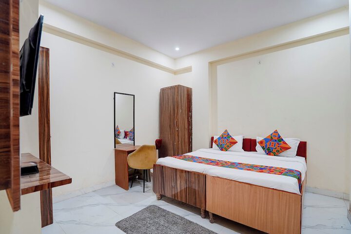 Room 15 of 29