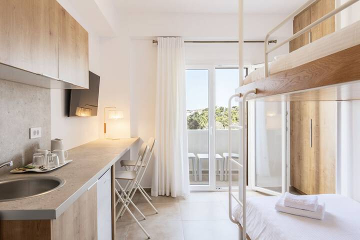 Room 42 of 44