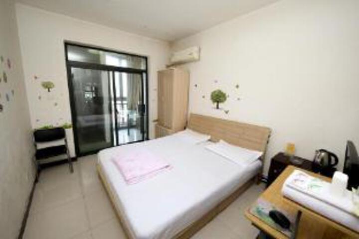 Room 5 of 7