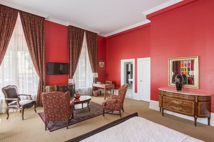 Room 42 of 72