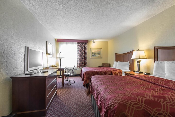 Room 15 of 39