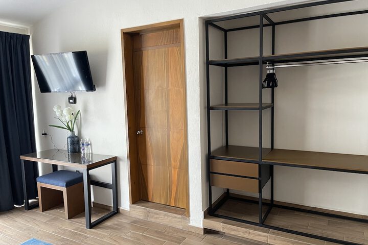Room 16 of 41