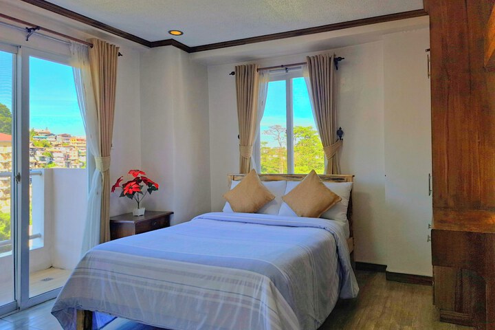 Room 12 of 81