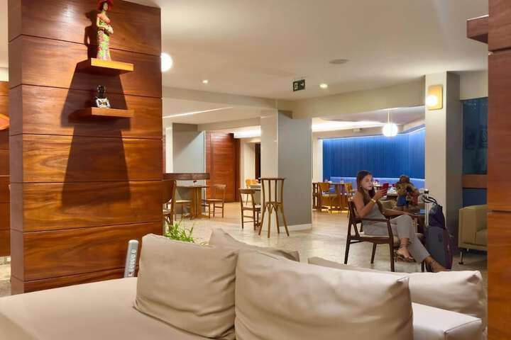Entrance & Lobby