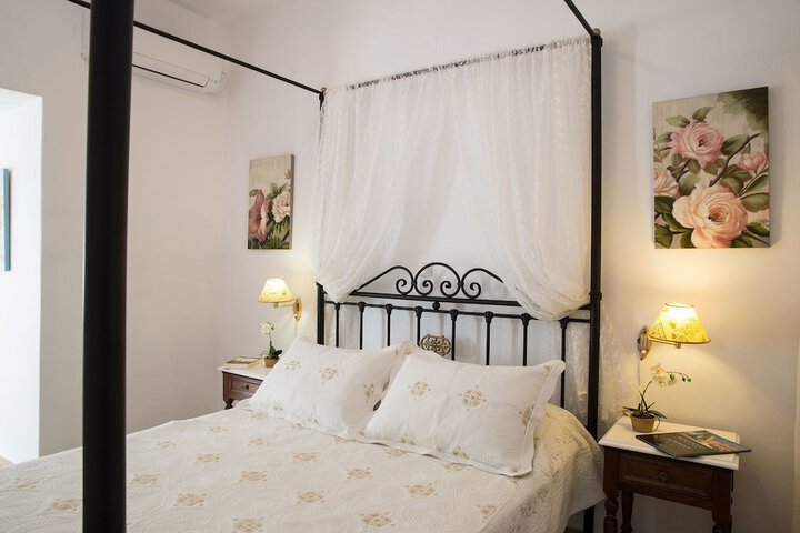 Room 8 of 37