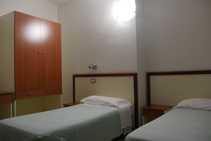 Room 3 of 11