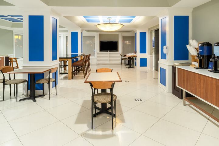 Breakfast/Coffee Service 33 of 43