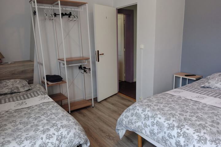 Room 9 of 14