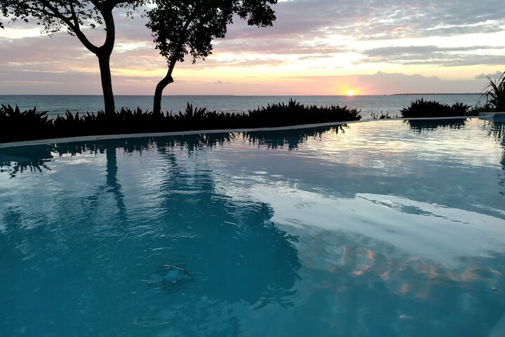 Pool 60 of 92