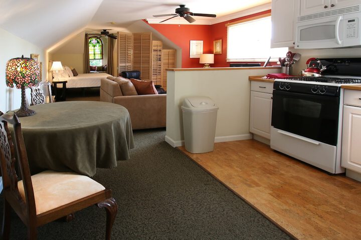 Room 11 of 20