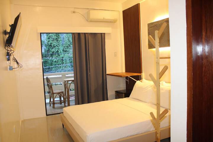 Room 17 of 83