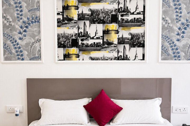 Room 16 of 35