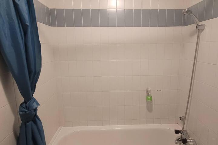 Room 43 of 62