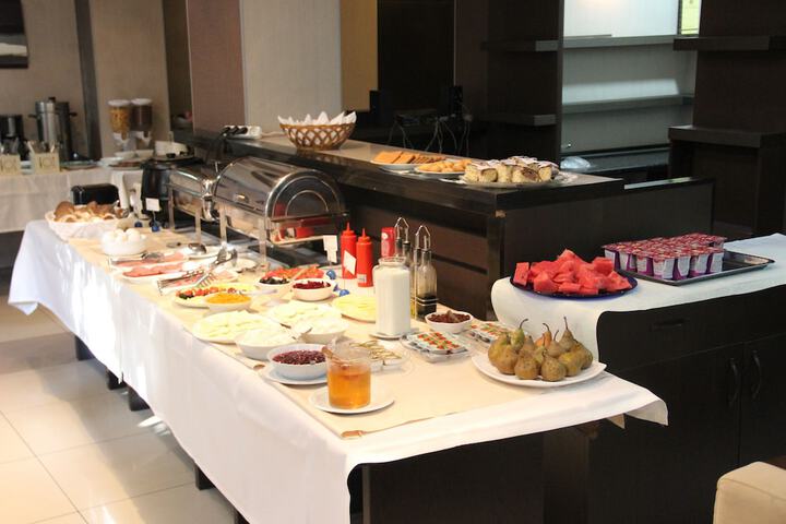 Dining 94 of 139