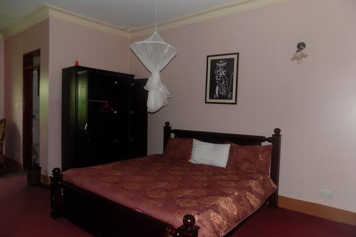 Room 4 of 29