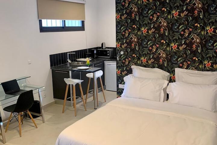 Room 27 of 51