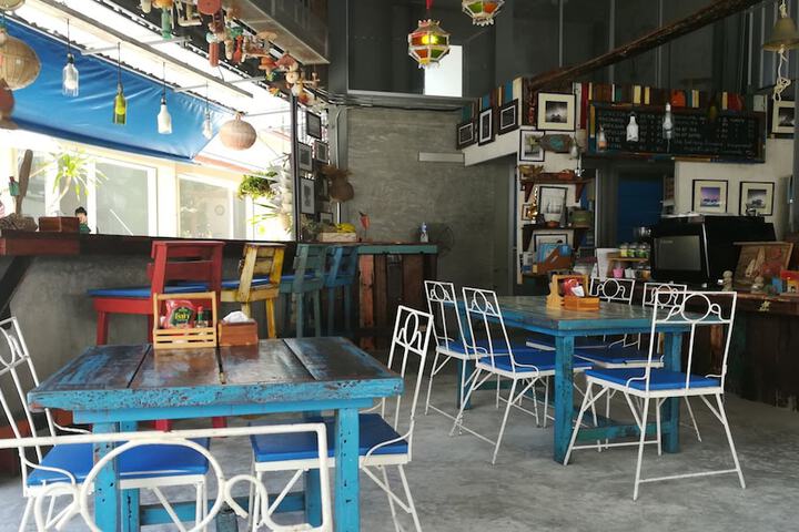 Dining 49 of 72