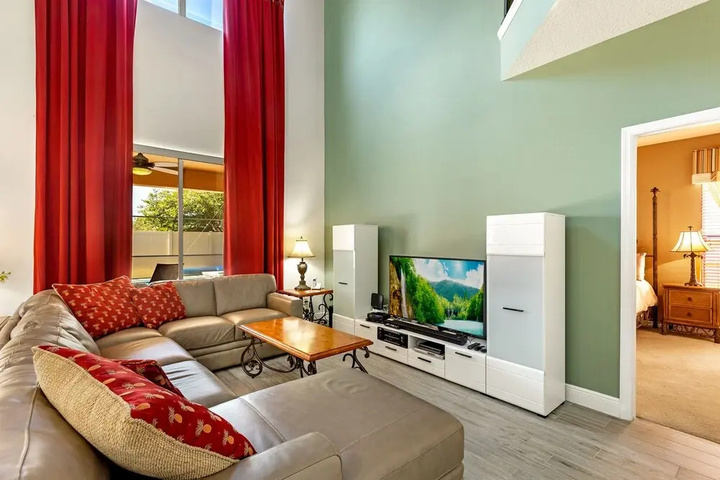 Room 3 of 20