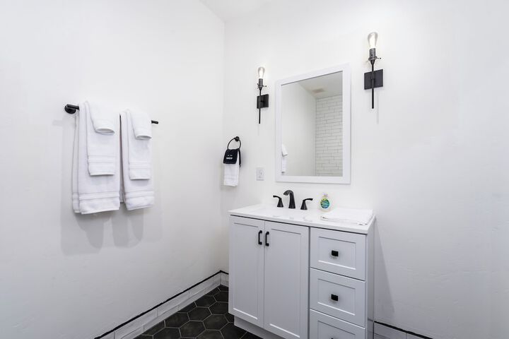 Room 18 of 25