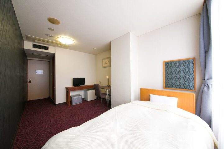 Room 15 of 61