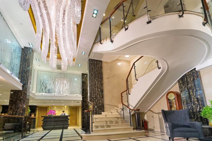 Hotel Interior 8 of 96