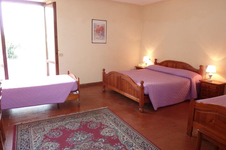 Room 6 of 35