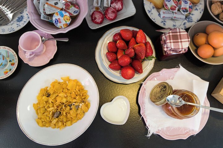 Breakfast/Coffee Service 22 of 27