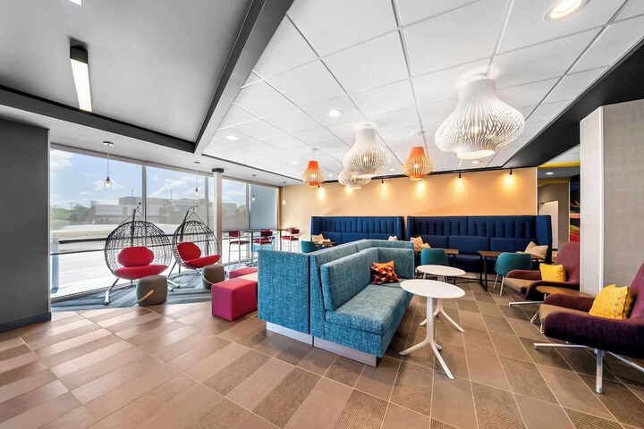 Hotel Interior 4 of 55