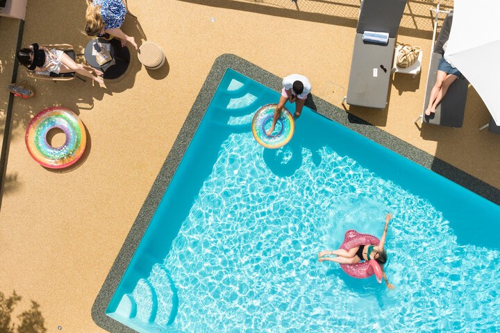 Pool 78 of 141