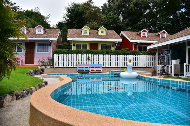 Pool 30 of 37