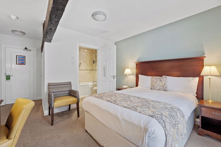 Room 8 of 23